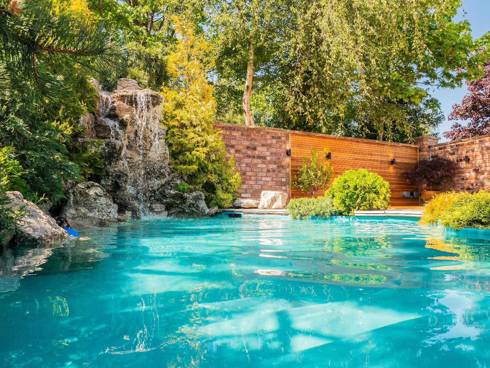 Award-winning luxury landscape and water feature project